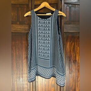 Max Studio Black and White‎ Geometric Sleeveless Blouse